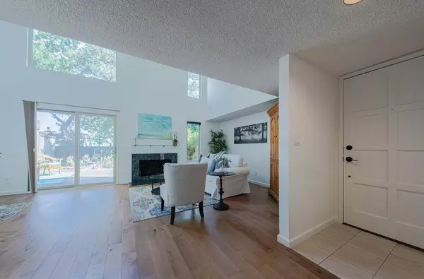 53 Montsalas DR, Monterey, CA 93940