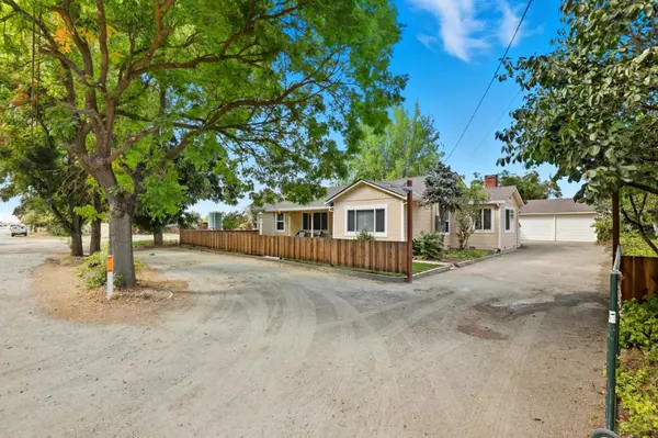 Hollister, CA 95023,790 Shore RD