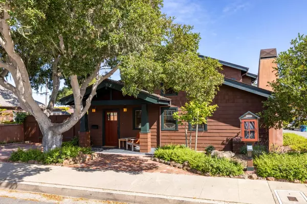 382 Spruce AVE, Pacific Grove, CA 93950