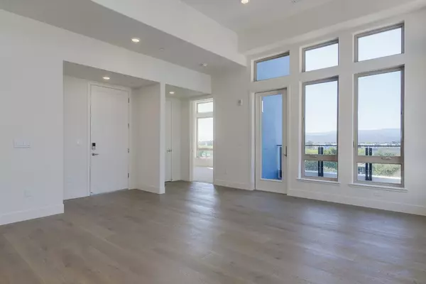 Foster City, CA 94404,738 Eppleton LN 404