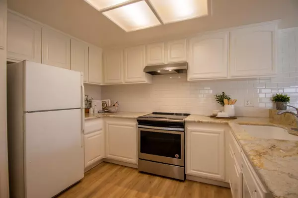 San Jose, CA 95117,1350 Charmwood SQ