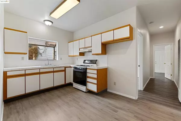 Berkeley, CA 94703,1619 Fairview ST 2