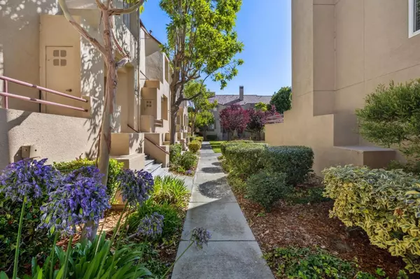 Foster City, CA 94404,202 Commons LN