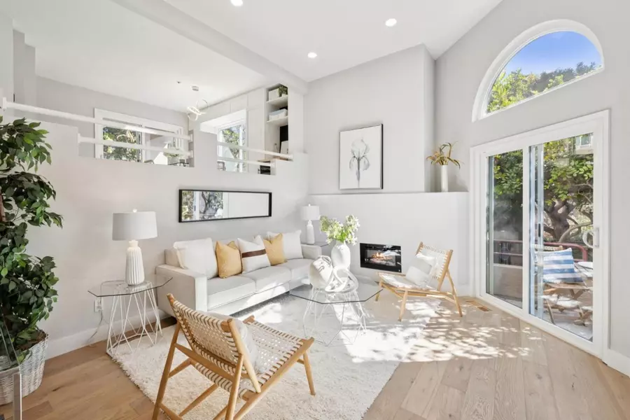 202 Commons LN, Foster City, CA 94404