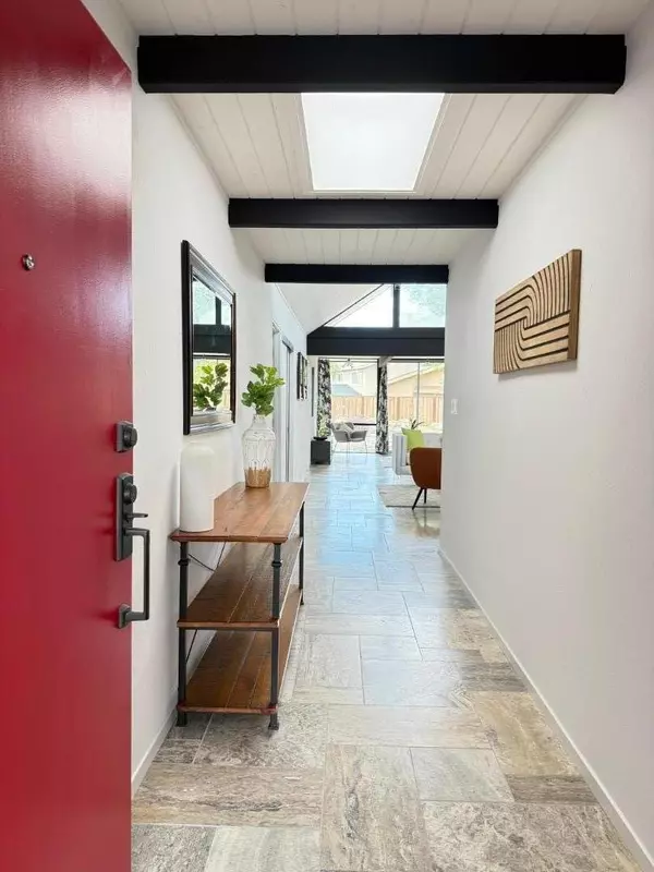 Sunnyvale, CA 94087,1105 Lorne WAY