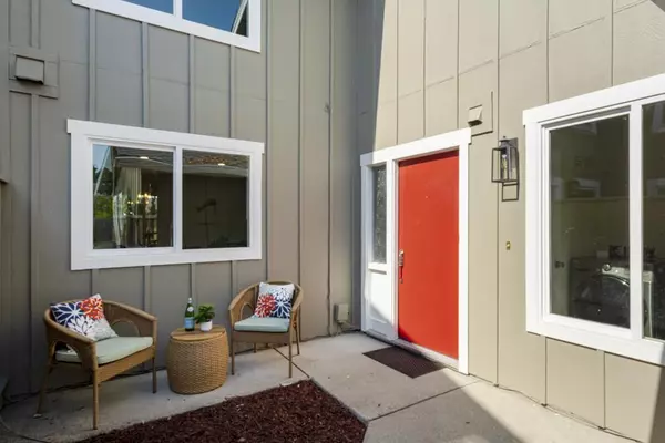 Foster City, CA 94404,1102 Burke LN