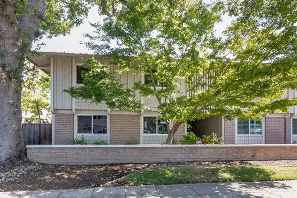 477 Lassen ST 9, Los Altos, CA 94022