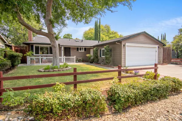 San Jose, CA 95124,5774 Lilac Blossom LN