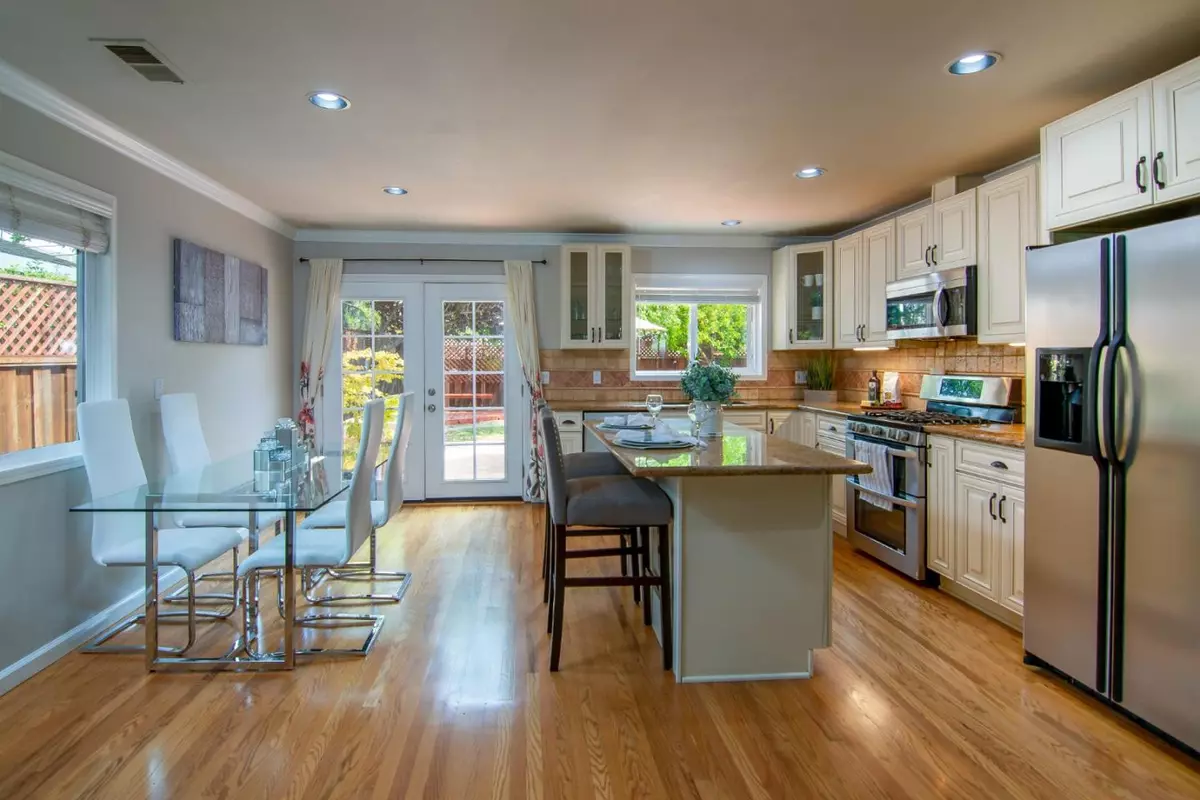 San Jose, CA 95124,5774 Lilac Blossom LN
