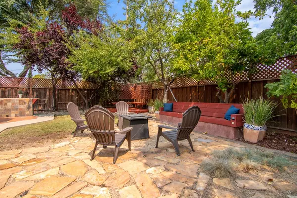 San Jose, CA 95124,5774 Lilac Blossom LN
