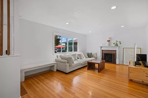 Hayward, CA 94544,542 Caleb PL