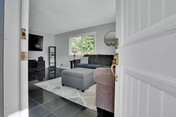 2417 Andre LN, Turlock, CA 95382