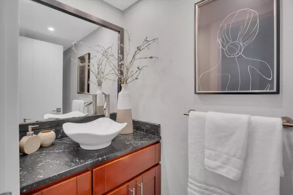 Daly City, CA 94014,7625 Mission ST