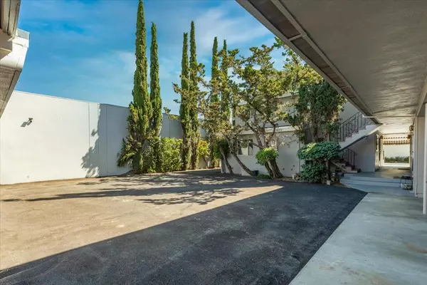 Menlo Park, CA 94025,660 Roble AVE