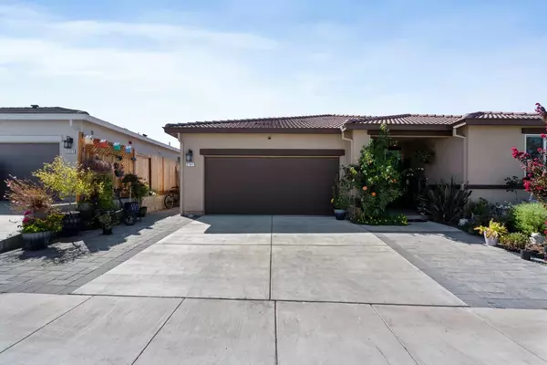 Hollister, CA 95023,2141 Wildflower DR