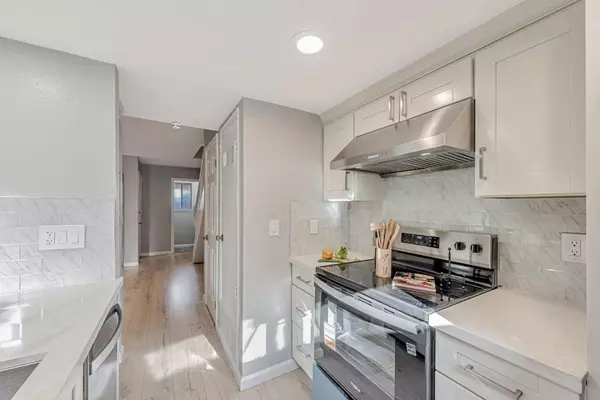 Sunnyvale, CA 94086,236 E Red Oak DR P