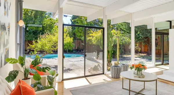 Palo Alto, CA 94306,418 Ferne AVE