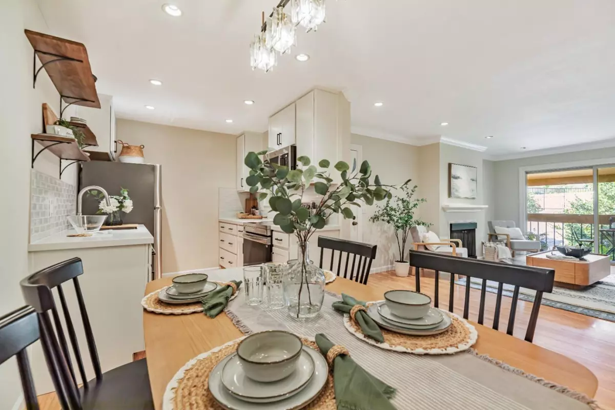 Monterey, CA 93940,1210 Golden Oaks LN