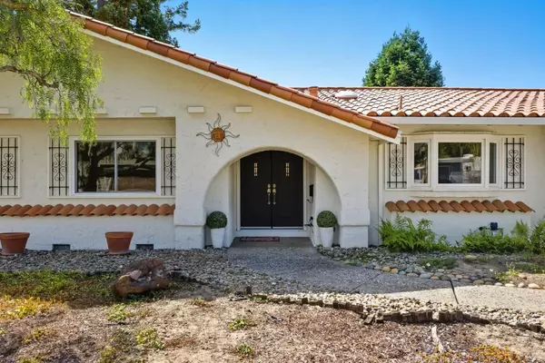 Santa Cruz, CA 95065,213 Waugh AVE