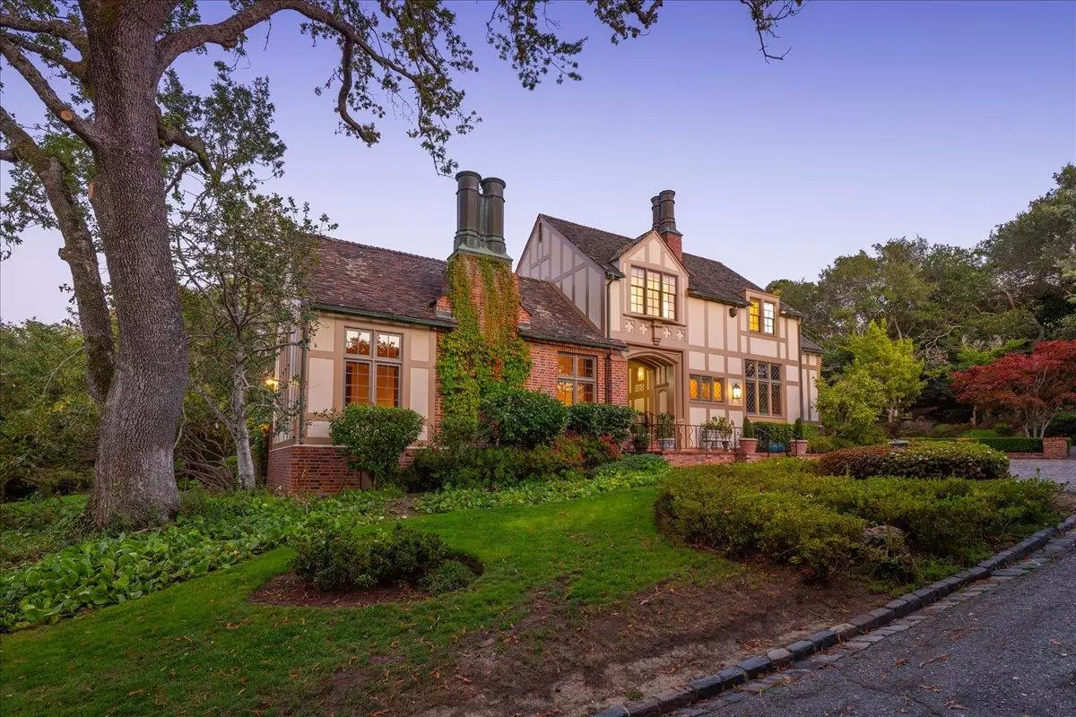 Hillsborough, CA 94010,923 Hayne RD