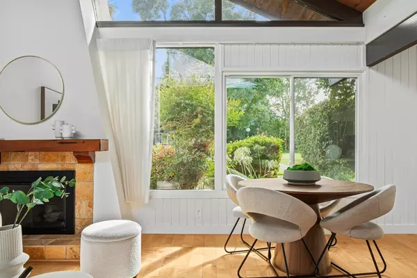 Mountain View, CA 94043,71 Gladys AVE