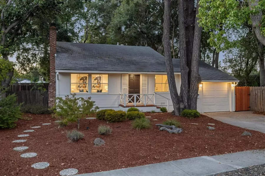 1055 Oakland AVE, Menlo Park, CA 94025