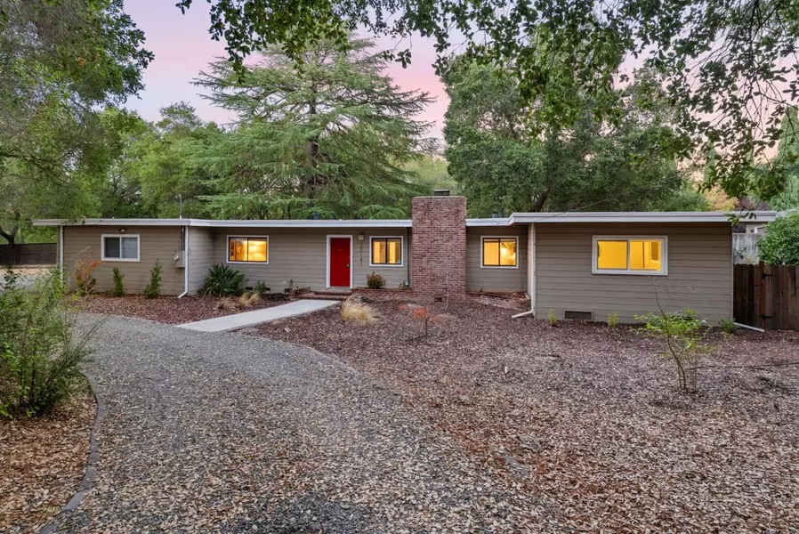 20141 Mendelsohn LN, Saratoga, CA 95070