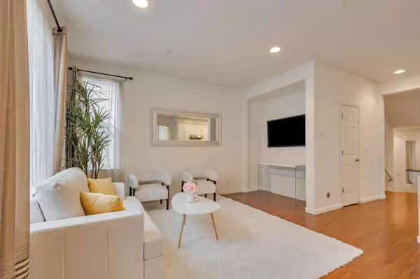 Milpitas, CA 95035,1103 Vida Larga LOOP