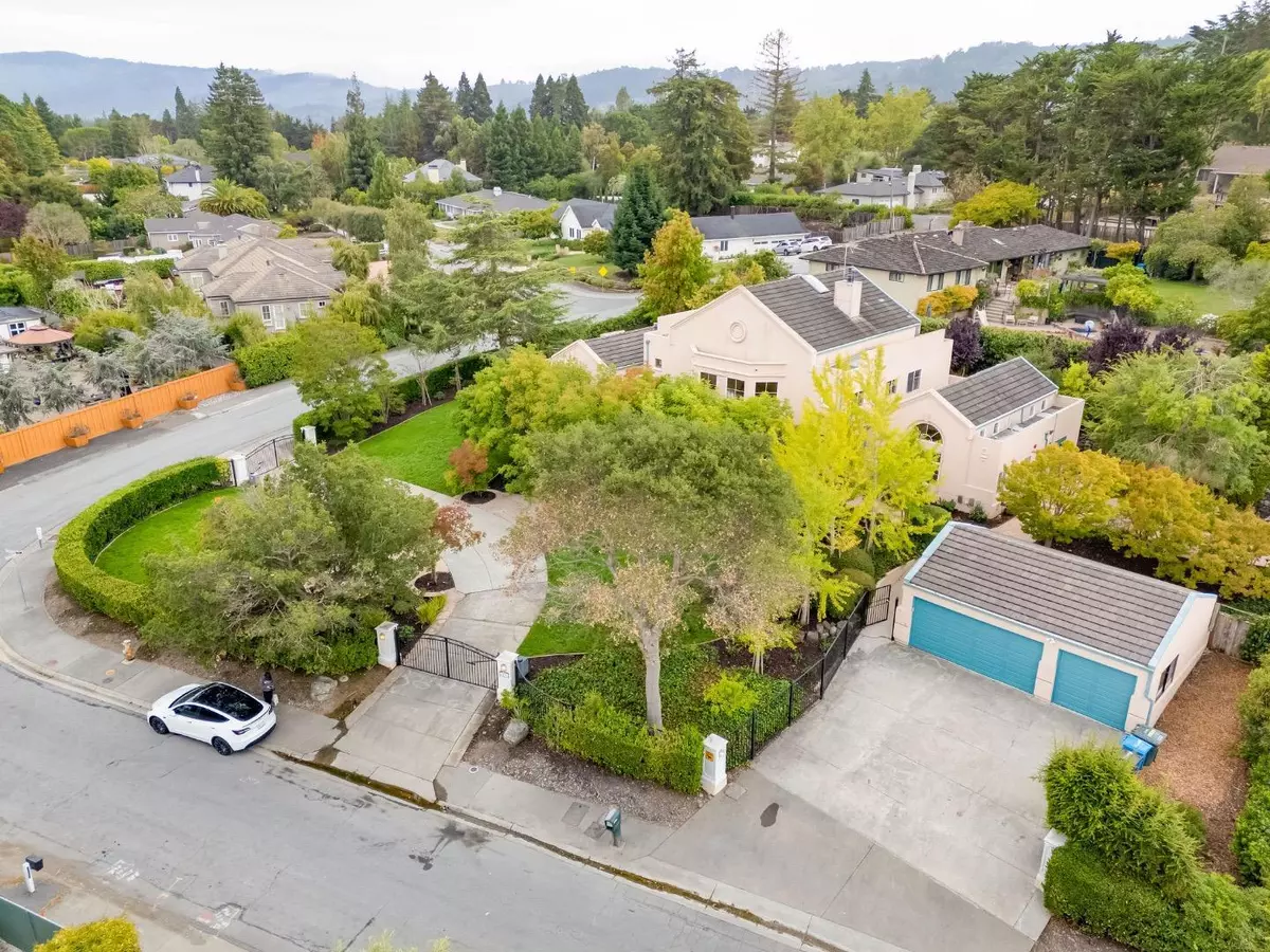 Hillsborough, CA 94010,1531 Wedgewood DR