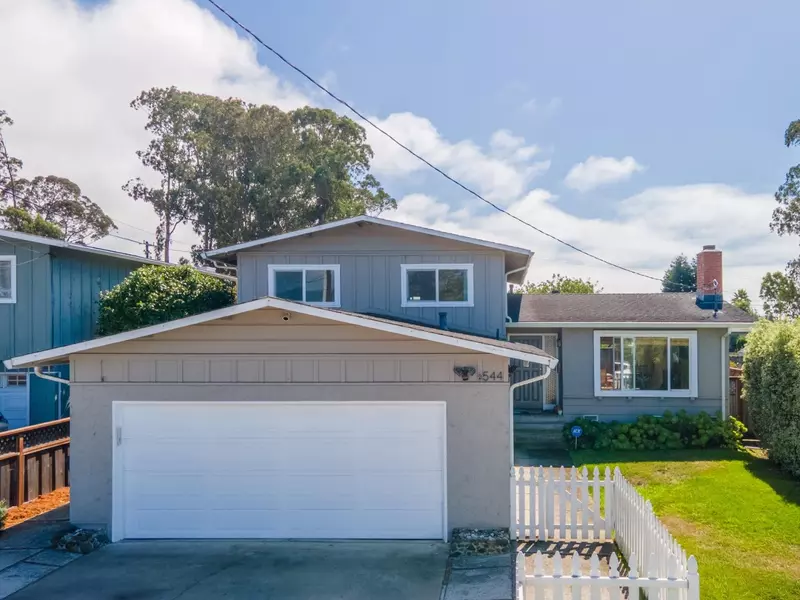 544 Grove ST, Half Moon Bay, CA 94019