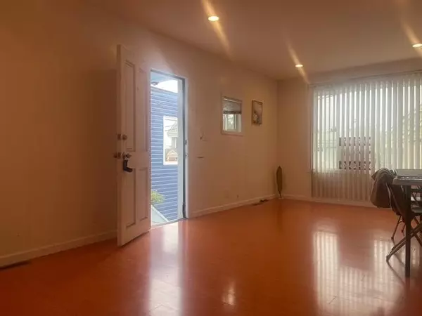 San Francisco, CA 94112,258 Flood AVE