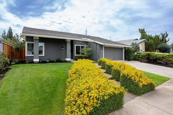 1188 Alvernaz DR, San Jose, CA 95121