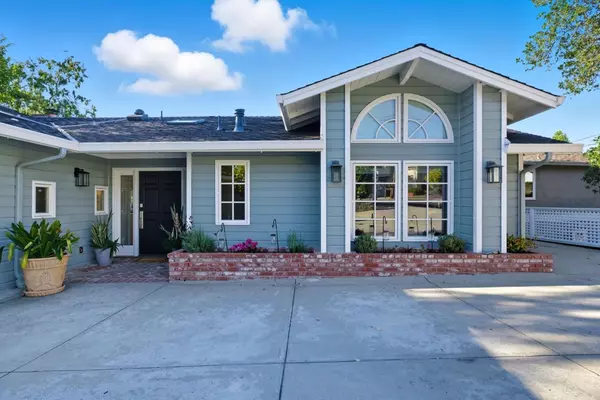 Redwood City, CA 94062,3654 Altamont WAY