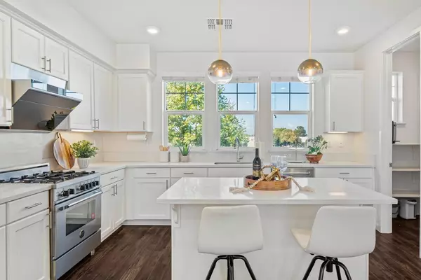 Sunnyvale, CA 94085,810 Cotati TER 5