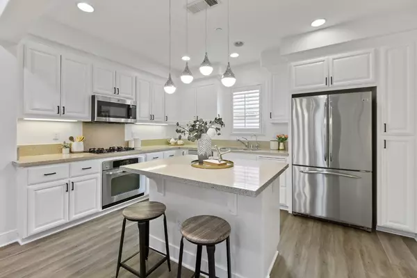 San Jose, CA 95126,44 Muller PL