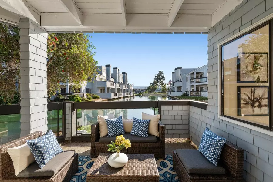 420 Barnegat LN, Redwood Shores, CA 94065