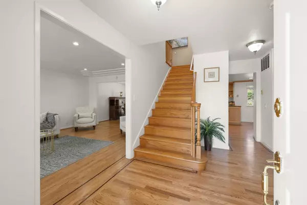 San Jose, CA 95135,5274 Sunny Orchard LN