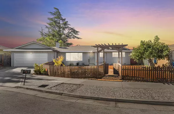 1361 Westward DR, Hollister, CA 95023