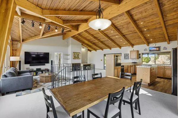 Los Gatos, CA 95033,22721 Oak Flat RD