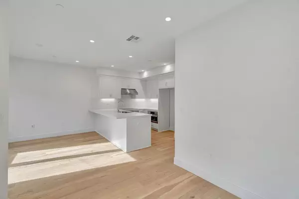 Palo Alto, CA 94303,2871 Josephine LN