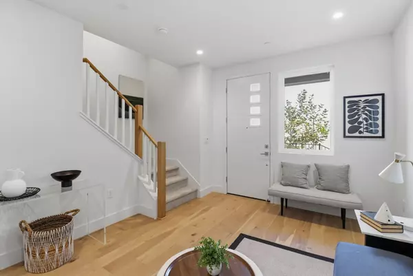 Palo Alto, CA 94303,2871 Josephine LN