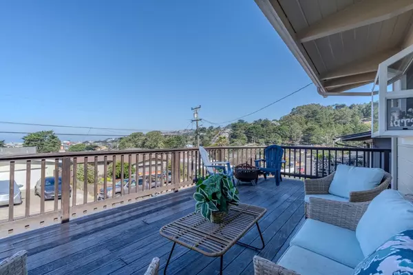 Pacifica, CA 94044,820 Edgemar AVE