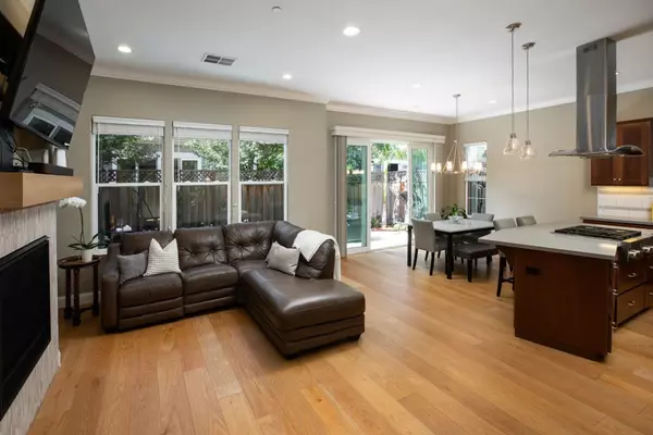 Redwood City, CA 94061,8 Kentfield CT