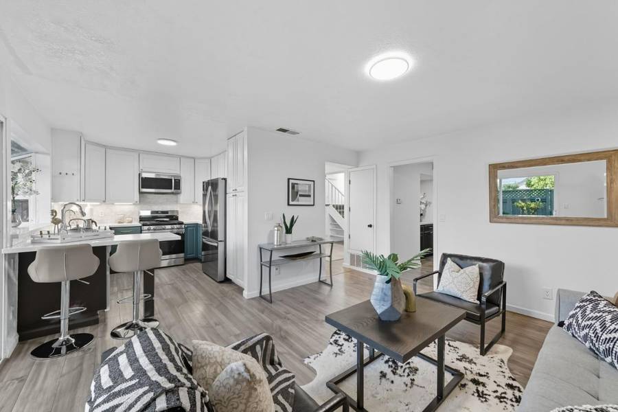 971 Marquette LN, Foster City, CA 94404