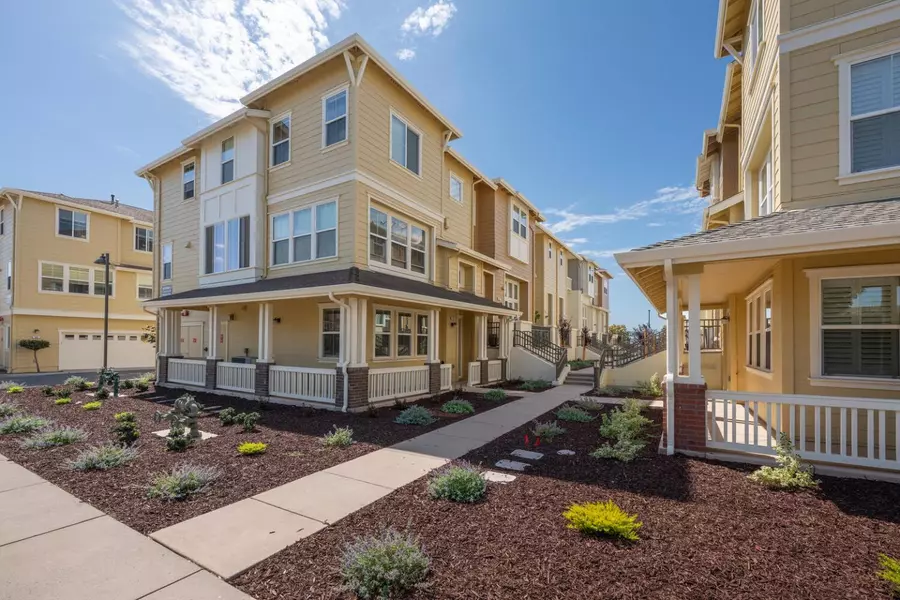 31 Bremerton CIR, Redwood Shores, CA 94065