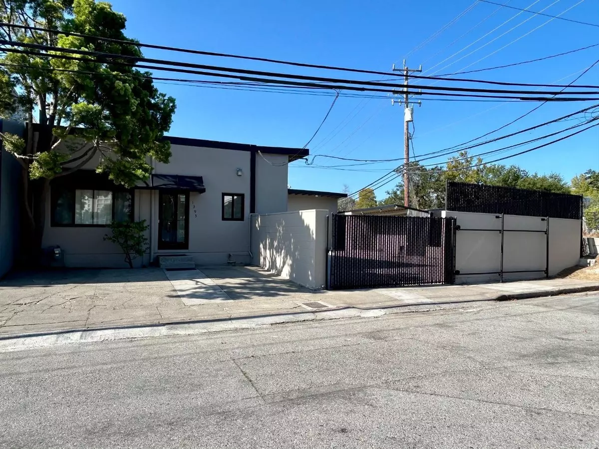 Burlingame, CA 94010,1395 Marsten RD