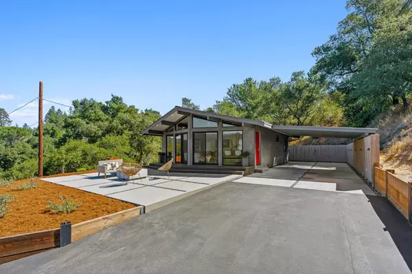 Ben Lomond, CA 95005,407 Webster DR