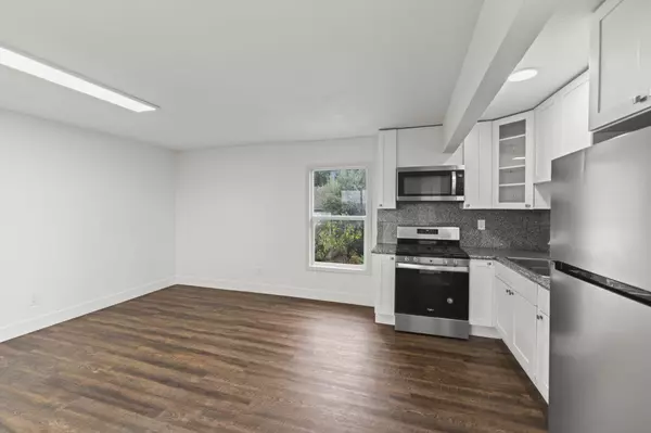 Vallejo, CA 94590,940 York ST