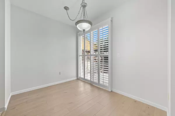 San Mateo, CA 94403,138 Blossom CIR