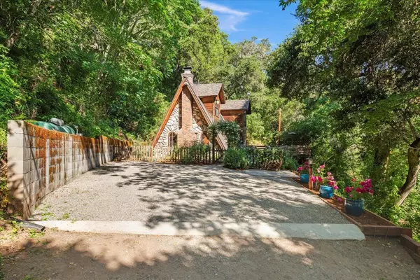 Carmel Valley, CA 93924,65 Hitchcock CYN